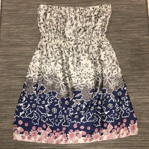 Francesca's Ophelia Floral strapless silky dress